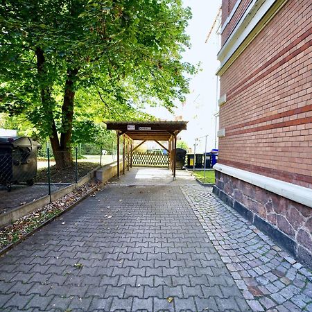 Edler Wohnraum Noble Stadtoase Mit Boxspringbett, Kaffeevollautomat & Parkplatz Zwickau Luaran gambar