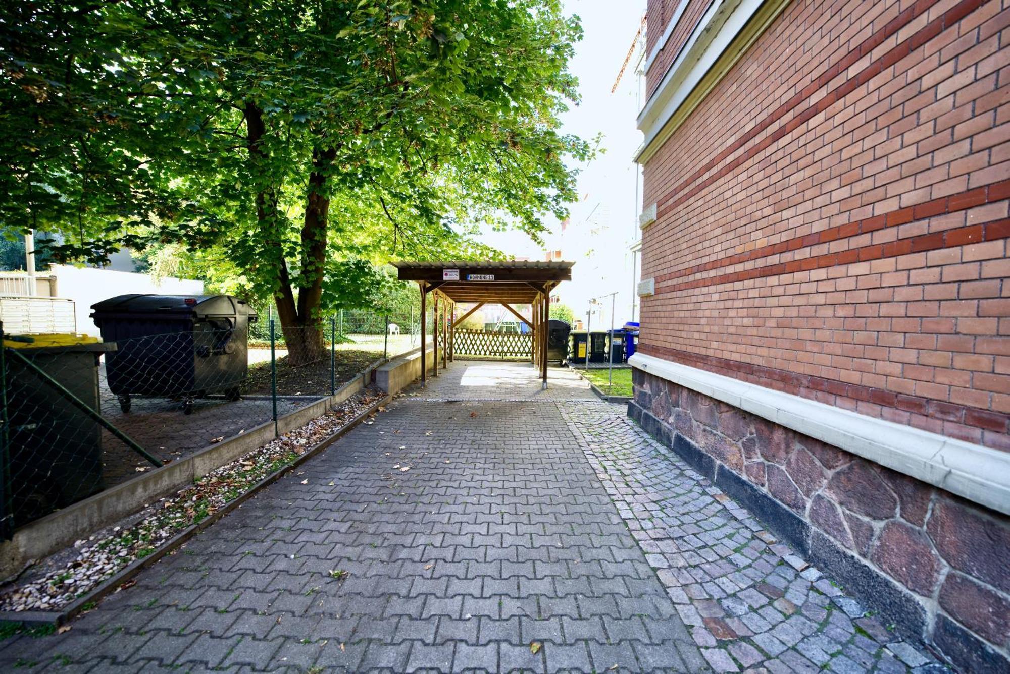 Edler Wohnraum Noble Stadtoase Mit Boxspringbett, Kaffeevollautomat & Parkplatz Zwickau Luaran gambar