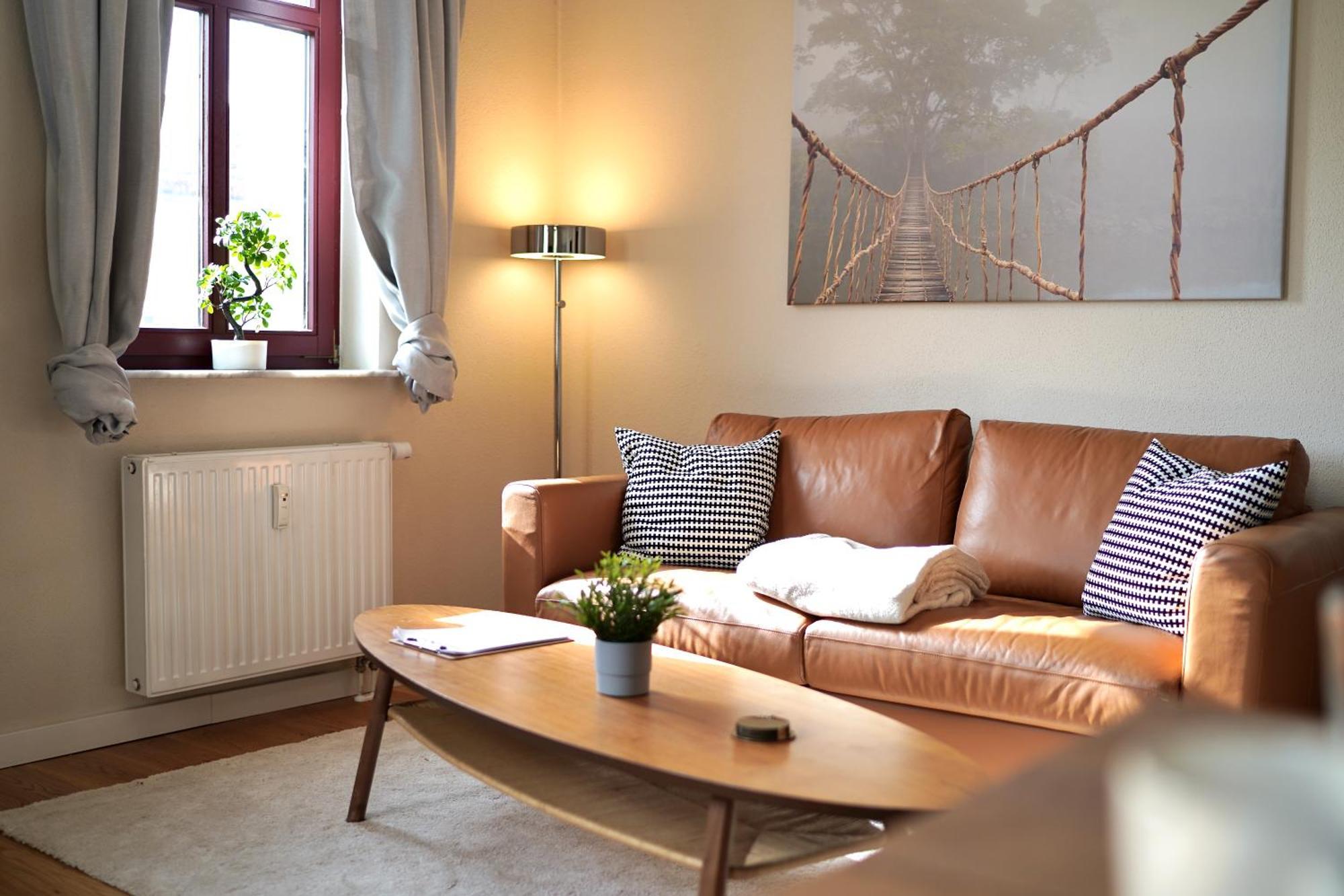 Edler Wohnraum Noble Stadtoase Mit Boxspringbett, Kaffeevollautomat & Parkplatz Zwickau Luaran gambar